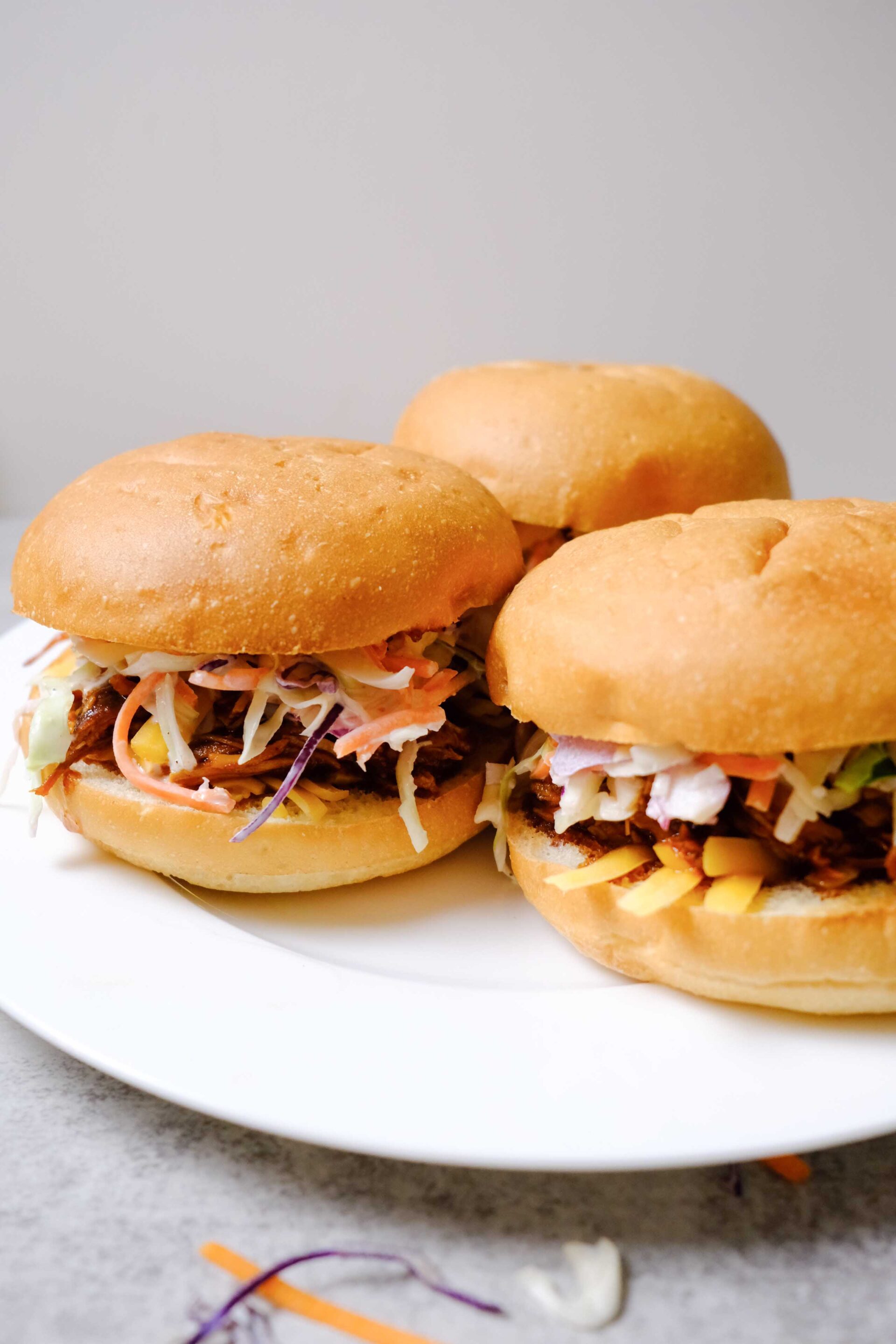 easy bbq pulled chicken slow cooker​ recipe