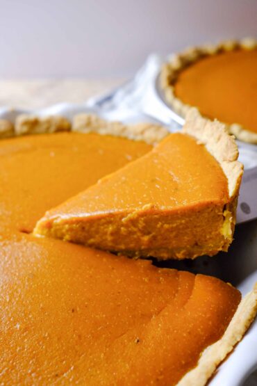 pumpkin pie recipe with evaporated milk​ being sliced