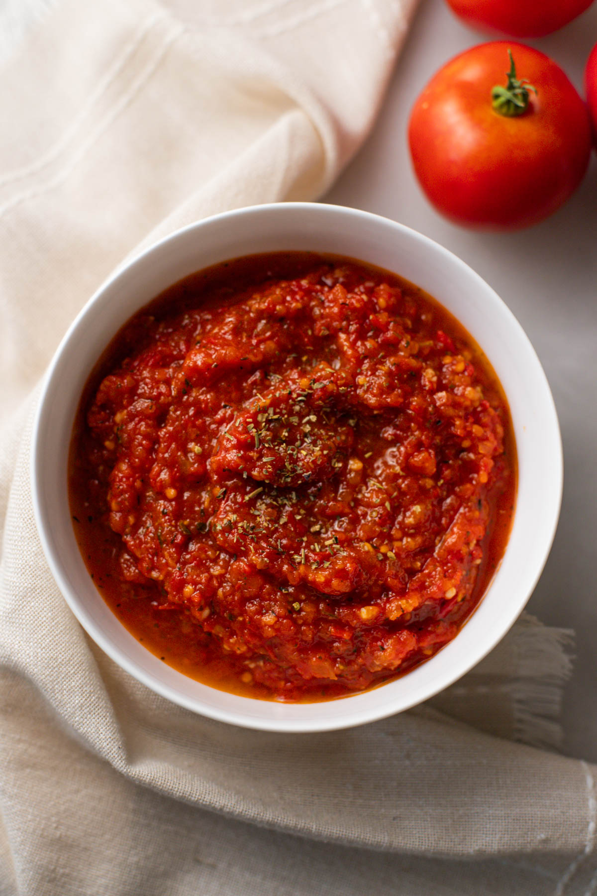 homemade pizza sauce with fresh tomatoes