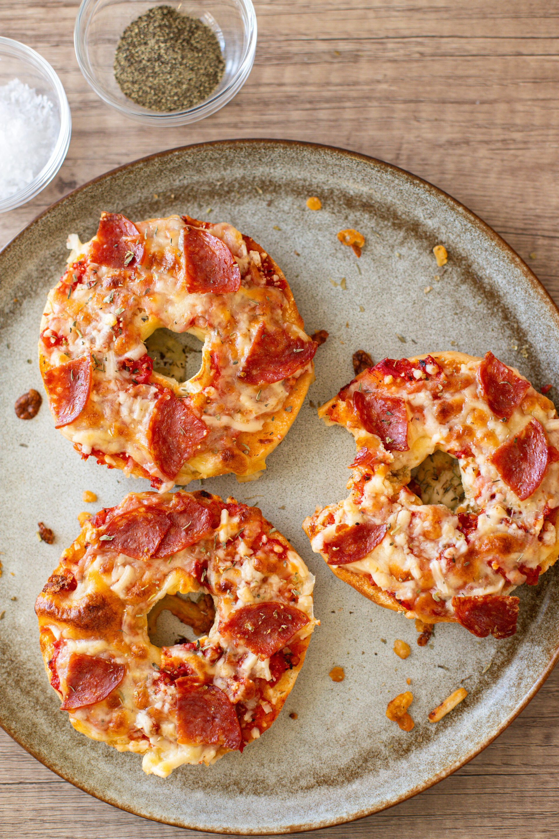 pepperoni pizza bagel recipe