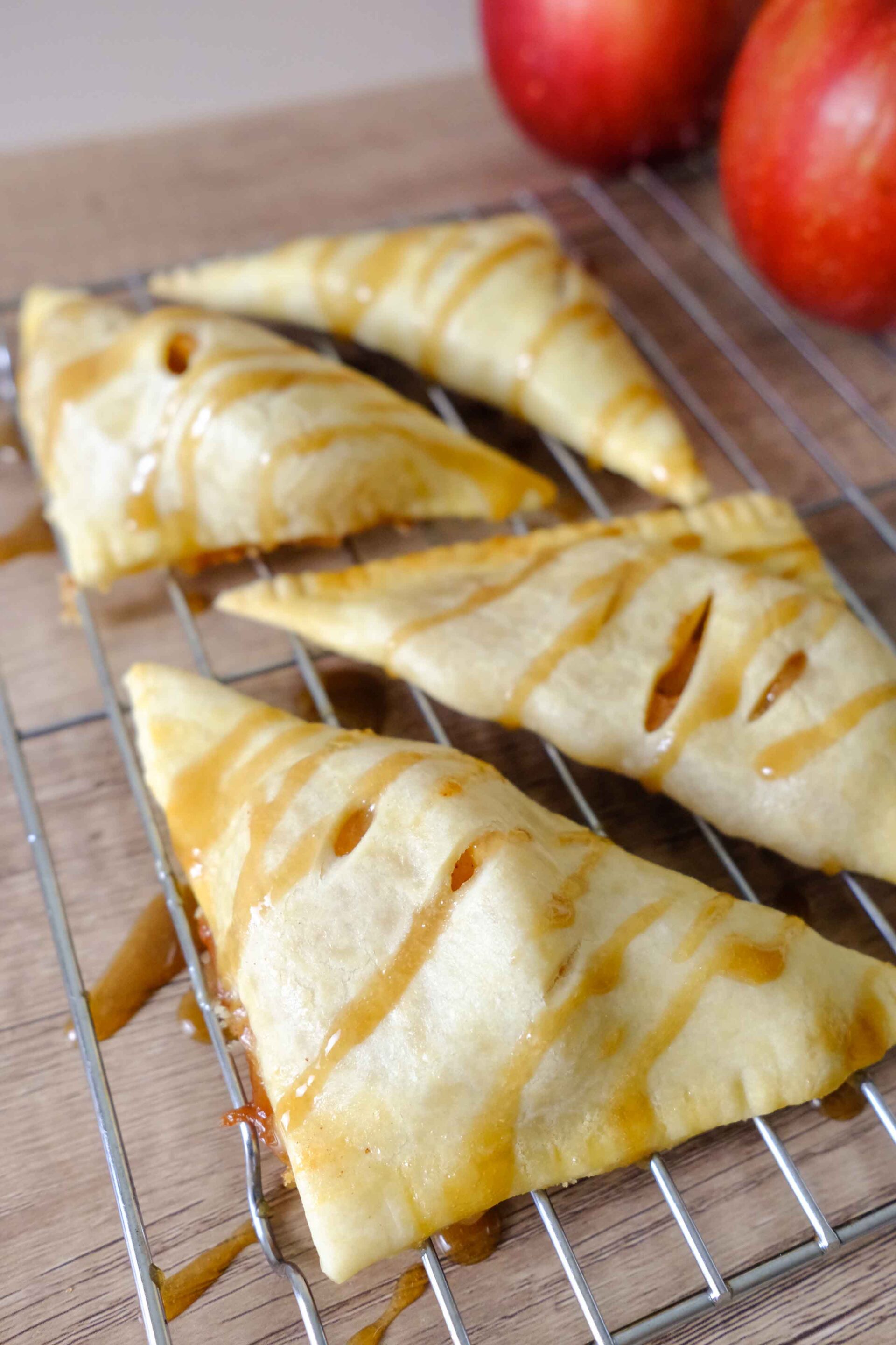 apple turnover recipe with pie crust​