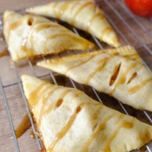 apple turnover recipe with pie crust​