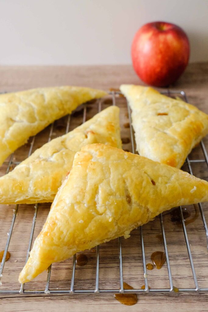 recipe for apple turnovers made with puff pastry​

