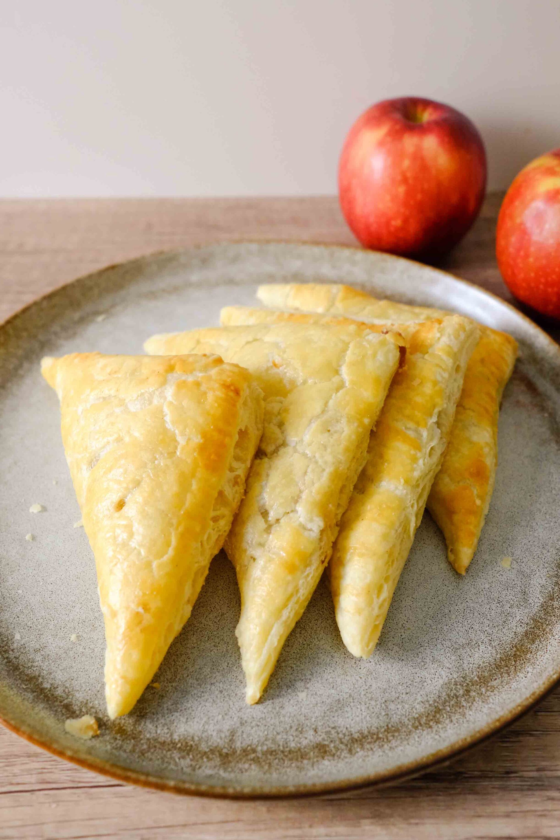 apple turnover recipe with puff pastry on a plate