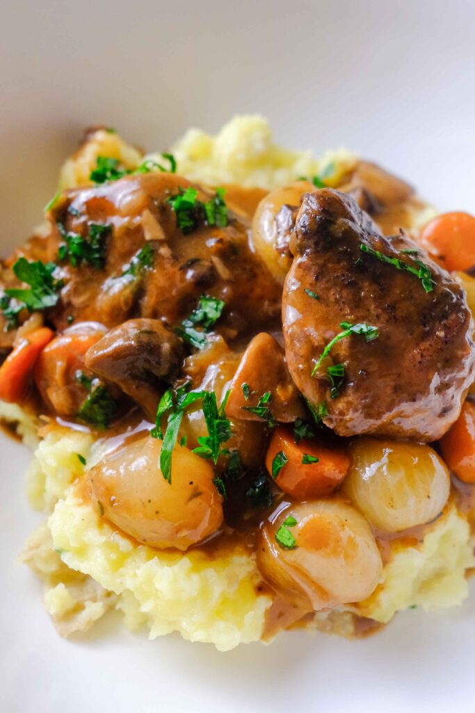 slow cook coq au vin on mashed potatoes