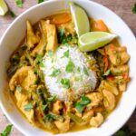 slow cooker chicken yellow curry​ on rice