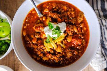 easy crockpot chili recipe in a bowl​